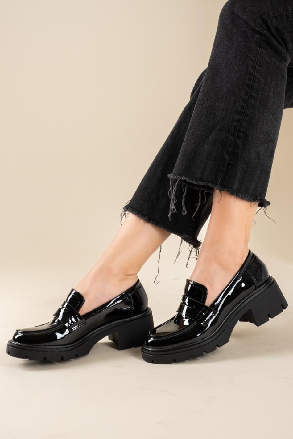 Block-heeled λουστρίνι loafers 431.LL1504-LU ΜΑΥΡΟ
