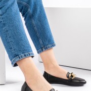 Flat loafers με διακοσμητική αλυσίδα στο μπροστινό μέρος 414.LT2161-L ΜΑΥΡΟ Flat loafers με διακοσμητική αλυσίδα στο μπροστινό μέρος 414.LT2161-L ΜΑΥΡΟ