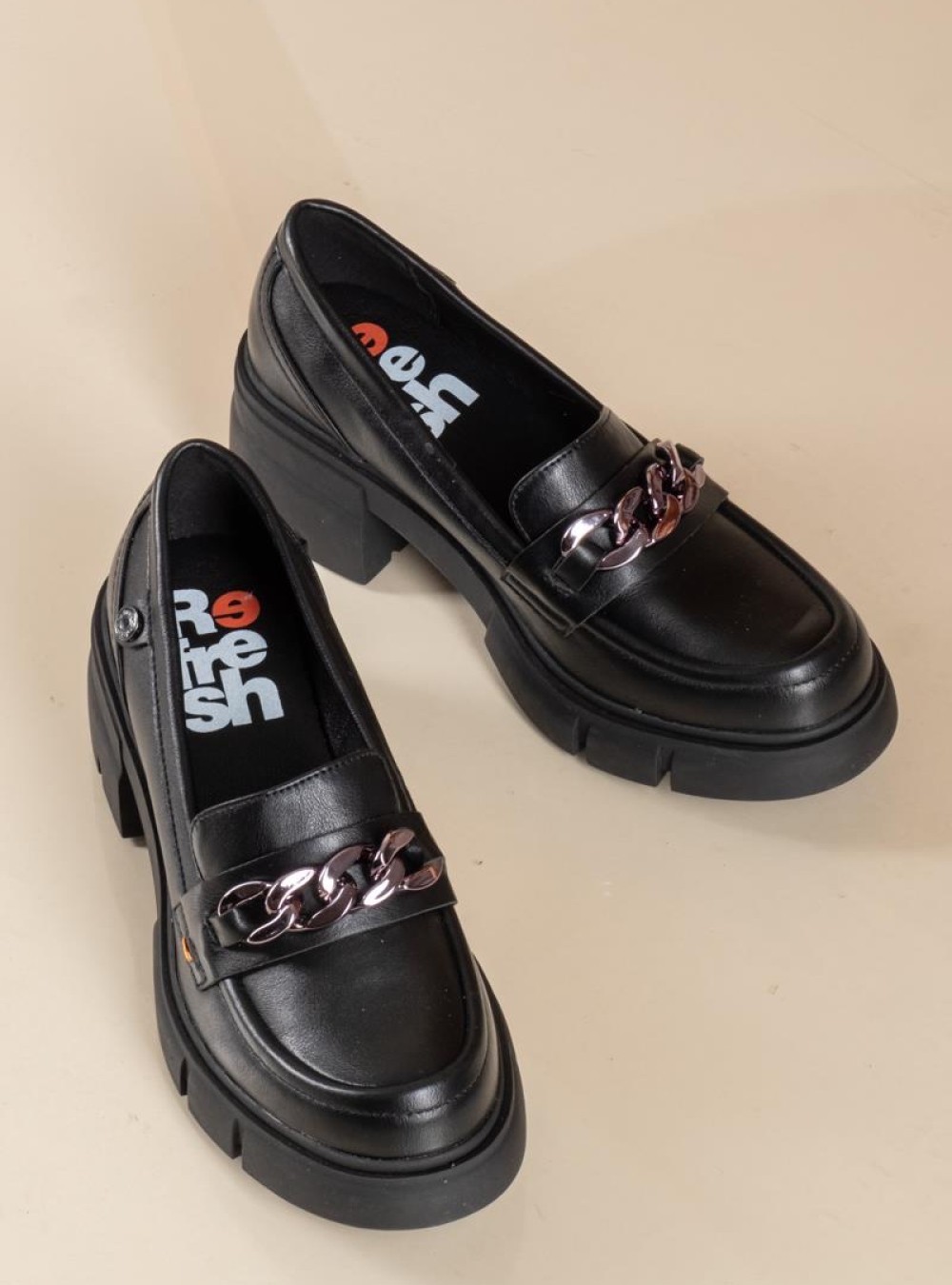 REFRESH loafer με διακοσμητική αλυσίδα 395.172277-L ΜΑΥΡΟ REFRESH loafer με διακοσμητική αλυσίδα 395.172277-L ΜΑΥΡΟ
