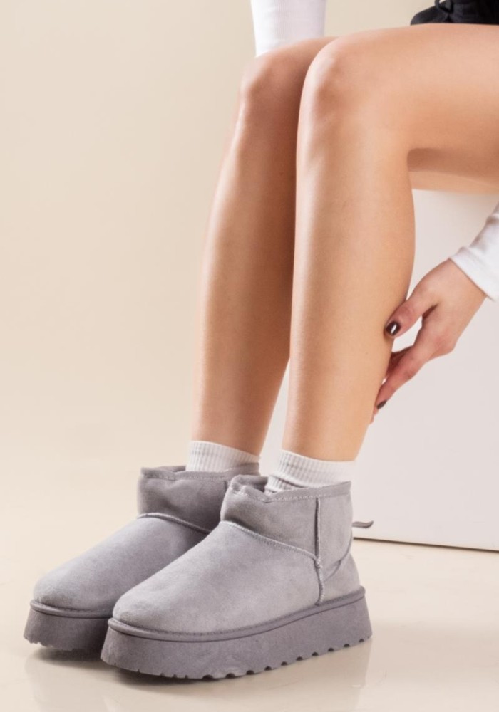 Suede δίσολο μποτάκι με εσωτερική γούνα 330.HC2401-C ΓΚΡΙ Suede δίσολο μποτάκι με εσωτερική γούνα 330.HC2401-C ΓΚΡΙ