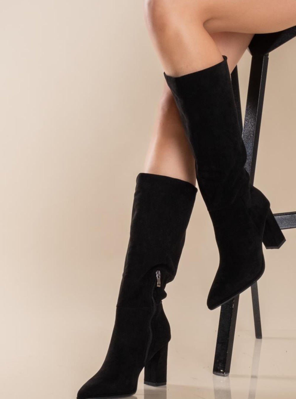 Suede μπότα με χοντρό ντυμένο τακούνι 330.S1750-C ΜΑΥΡΟ Suede μπότα με χοντρό ντυμένο τακούνι 330.S1750-C ΜΑΥΡΟ
