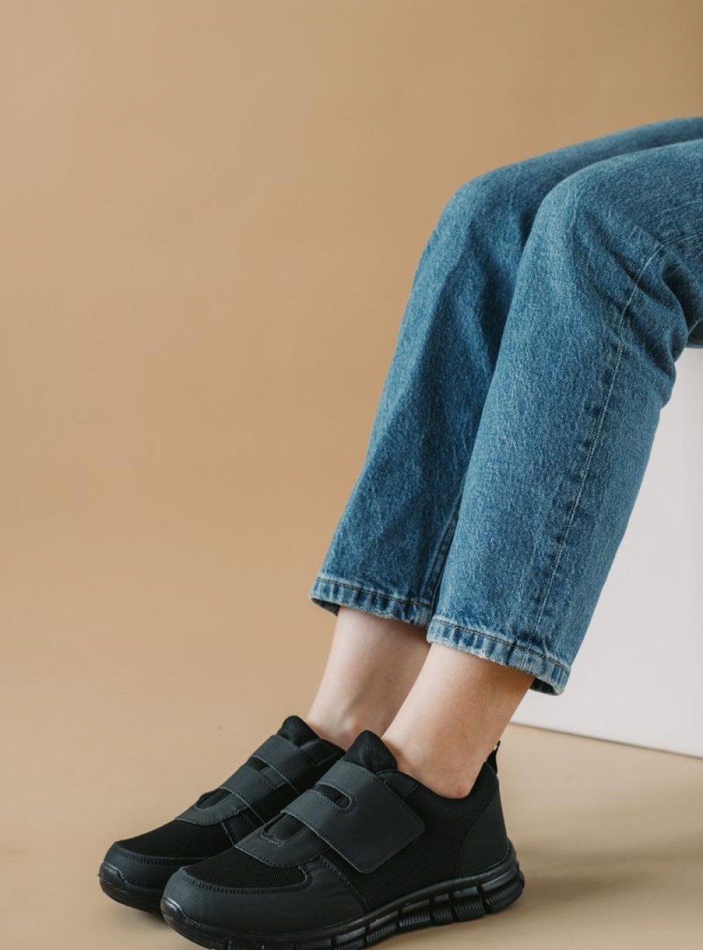 Υφασμάτινα sneakers με velcro 318.TR101205-W-F ΜΑΥΡΟ Υφασμάτινα sneakers με velcro 318.TR101205-W-F ΜΑΥΡΟ