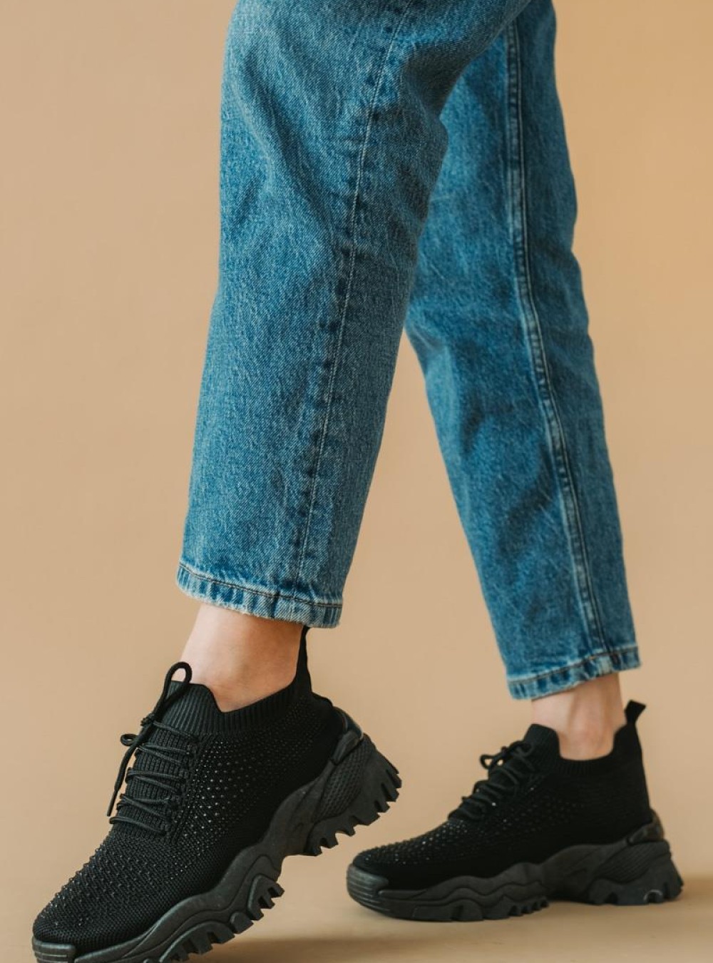 Slip-on sneakers με διακοσμητικά στρασάκια 330.LY532-F ΜΑΥΡΟ Slip-on sneakers με διακοσμητικά στρασάκια 330.LY532-F ΜΑΥΡΟ
