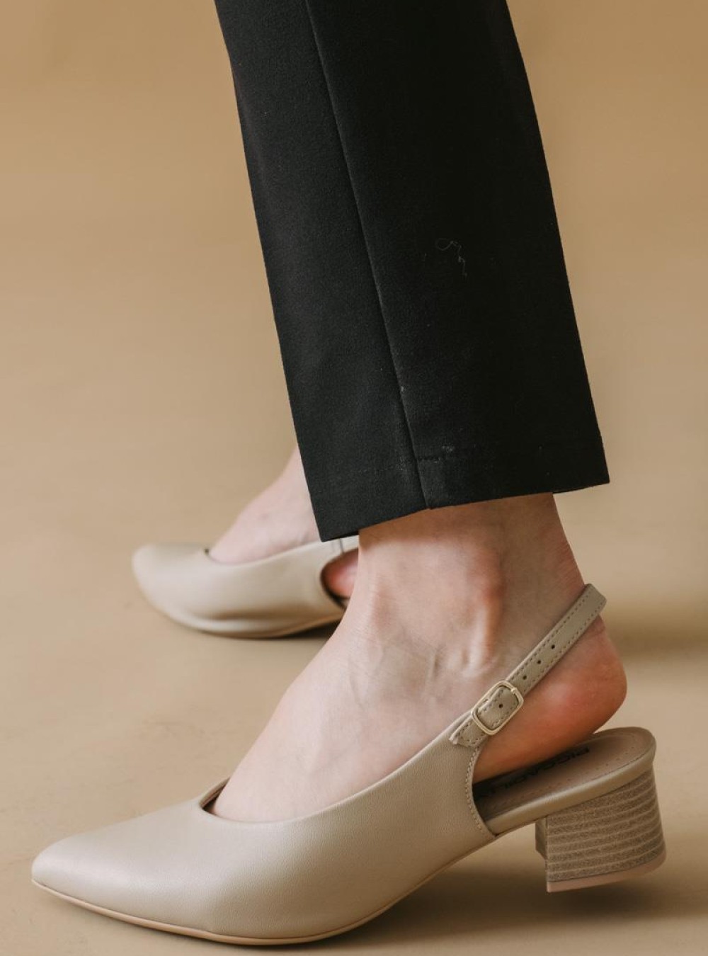 PICCADILLY Comfort γόβες με ανοιχτή φτέρνα 004.779-24105-L ΜΠΕΖ PICCADILLY Comfort γόβες με ανοιχτή φτέρνα 004.779-24105-L ΜΠΕΖ