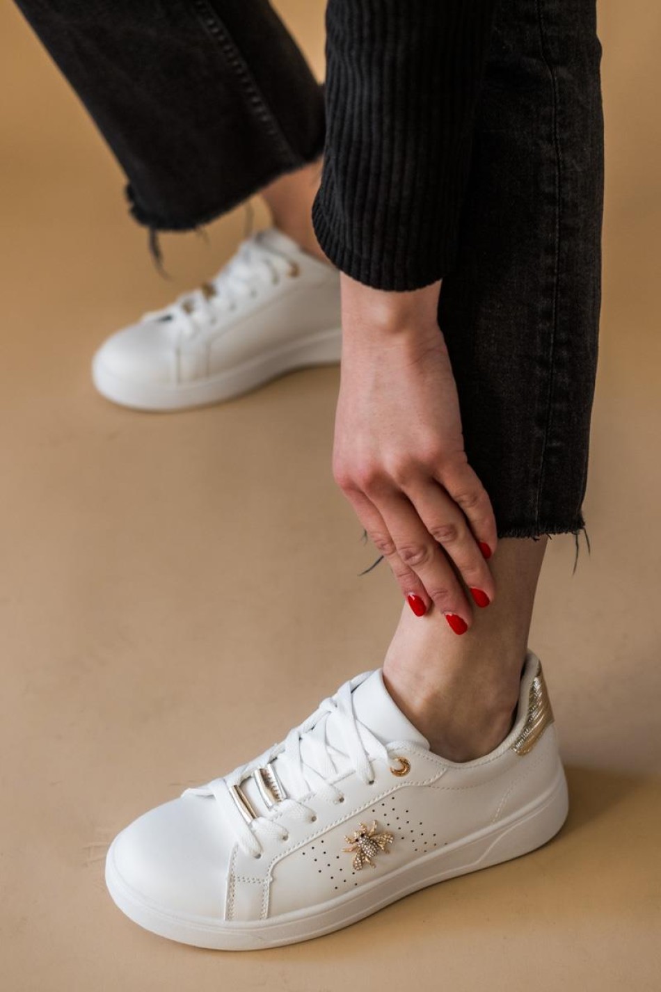 Tennis sneakers με διακοσμητικό με στρας 330.C691-L ΑΣΠΡΟ/ΧΡΥΣΟ