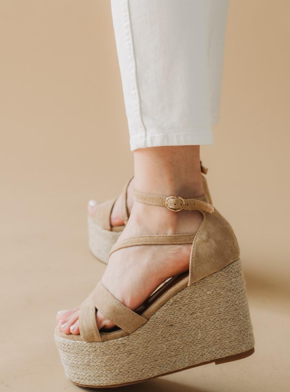 Suede πλατφόρμα με φάσα και μπαρέτα 416.FL225-C ΜΠΕΖ Suede πλατφόρμα με φάσα και μπαρέτα 416.FL225-C ΜΠΕΖ