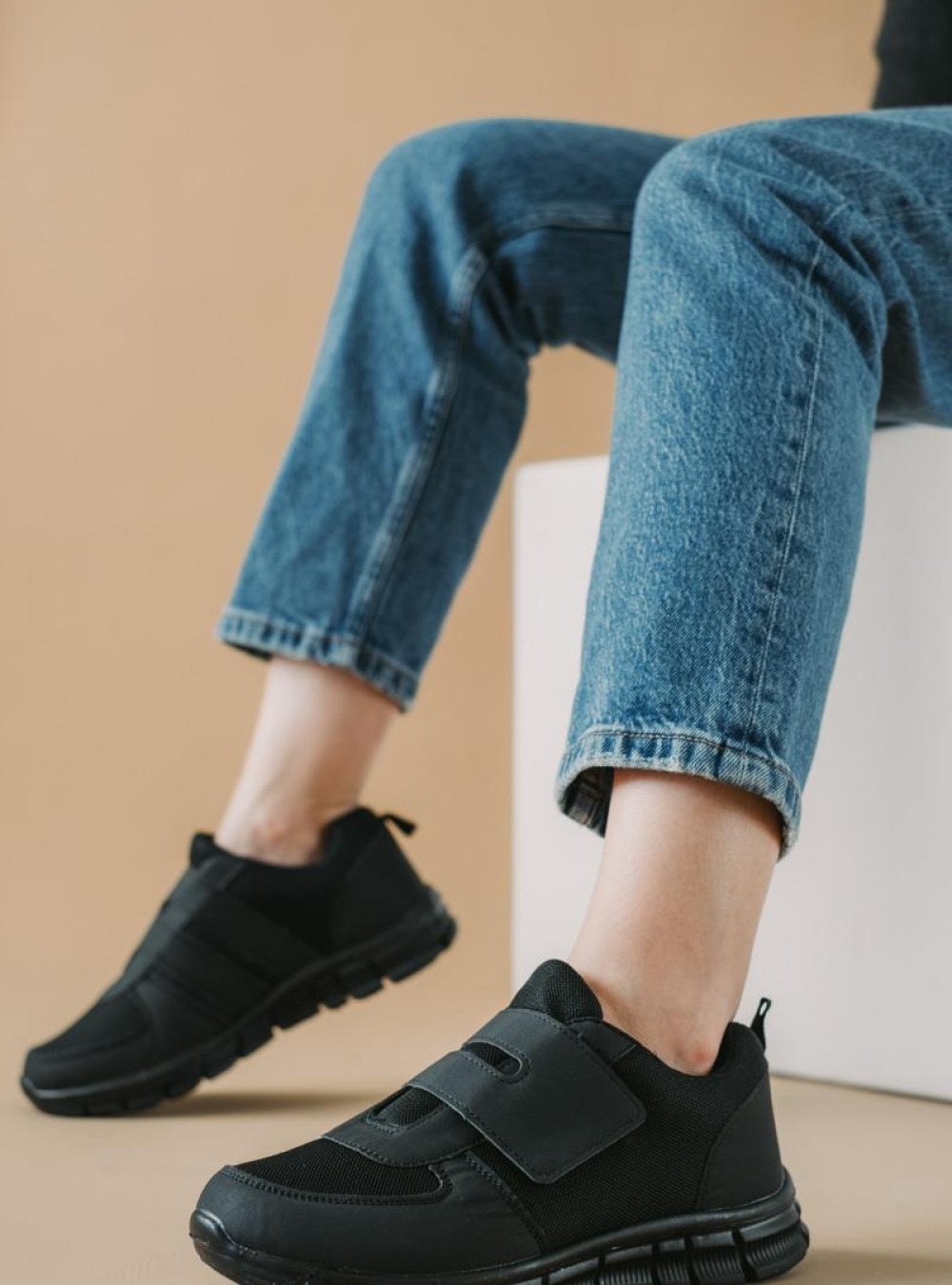 Υφασμάτινα sneakers με velcro 318.TR101205-W-F ΜΑΥΡΟ Υφασμάτινα sneakers με velcro 318.TR101205-W-F ΜΑΥΡΟ