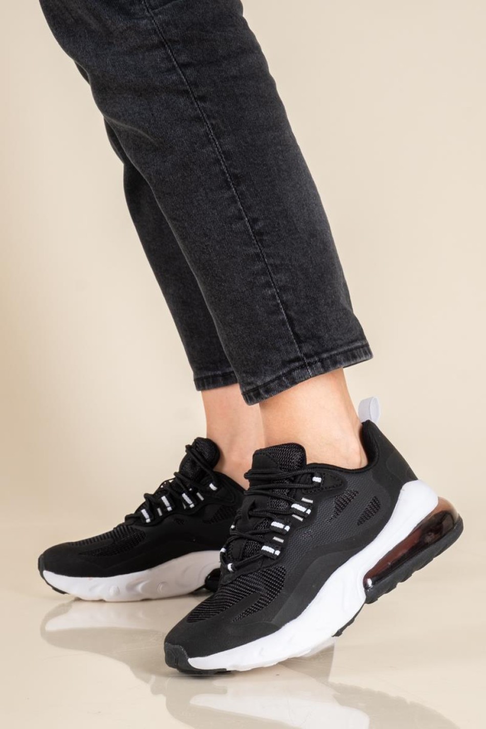 Running sneakers με αερόσολα 330.D0179-L ΜΑΥΡΟ/ΑΣΠΡΟ