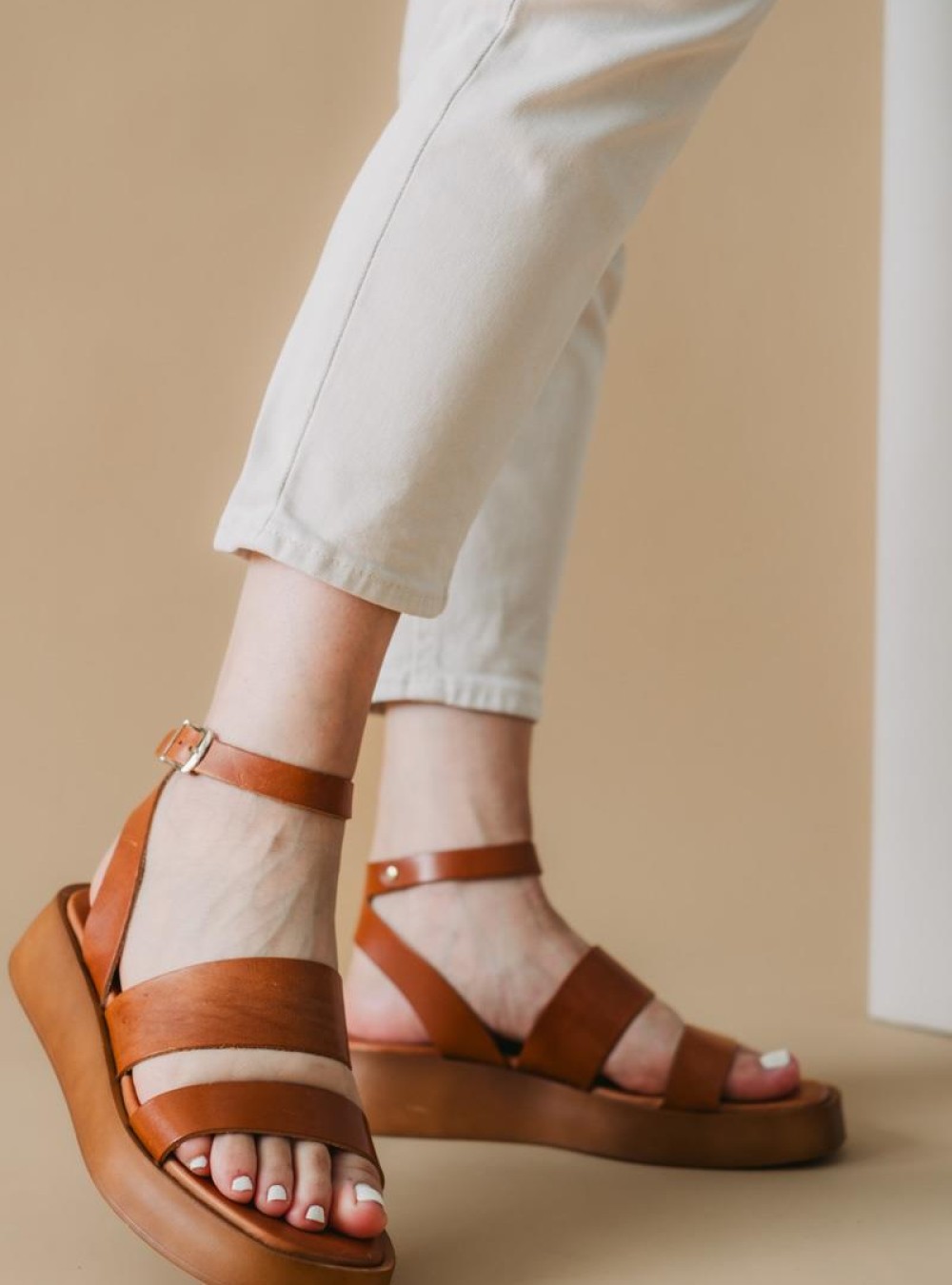 BAROQUE Δερμάτινα flatforms με δυο φάσες 305.217-L ΤΑΜΠΑ BAROQUE Δερμάτινα flatforms με δυο φάσες 305.217-L ΤΑΜΠΑ