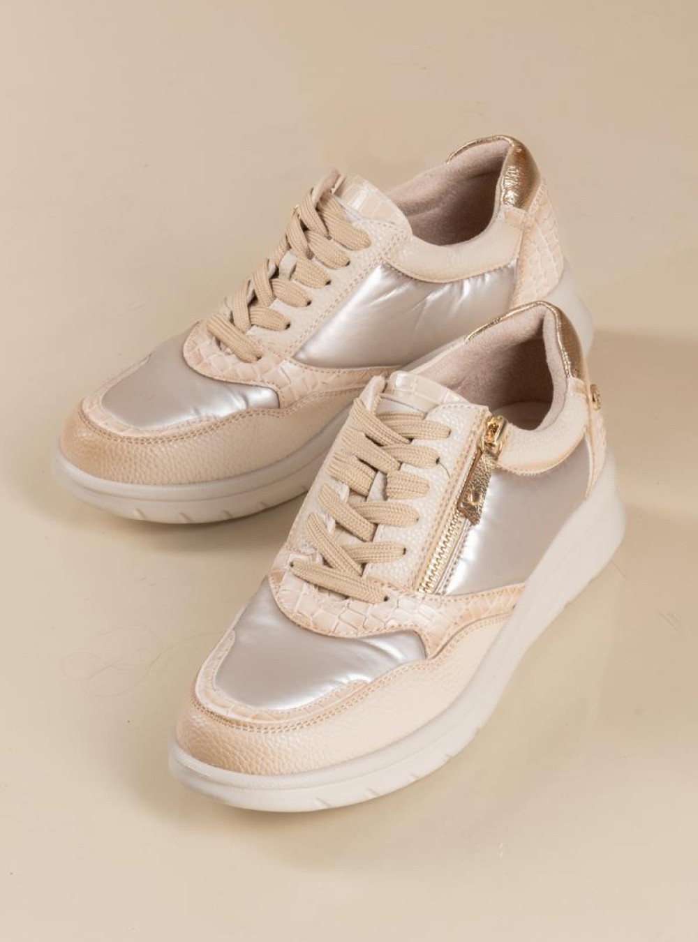 Xti sneaker με φερμουάρ στο πλάι 395.143201-L ΜΠΕΖ Xti sneaker με φερμουάρ στο πλάι 395.143201-L ΜΠΕΖ