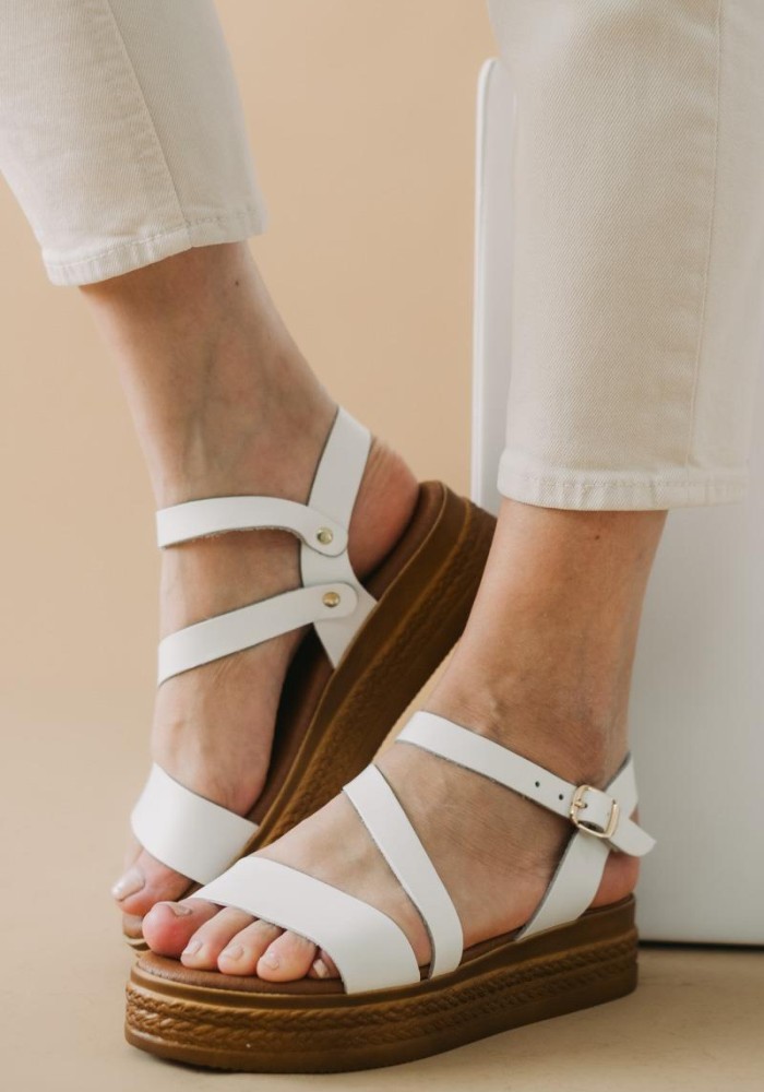 Flatforms με διαγώνιο λουράκι και μπαρέτα 330.1001623-L ΑΣΠΡΟ