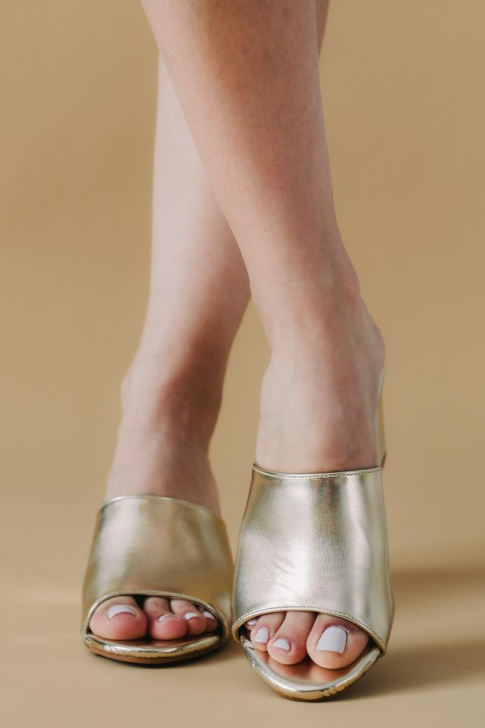 Mules με φαρδιά φάσα 413.WS156-L ΧΡΥΣΟ Mules με φαρδιά φάσα 413.WS156-L ΧΡΥΣΟ