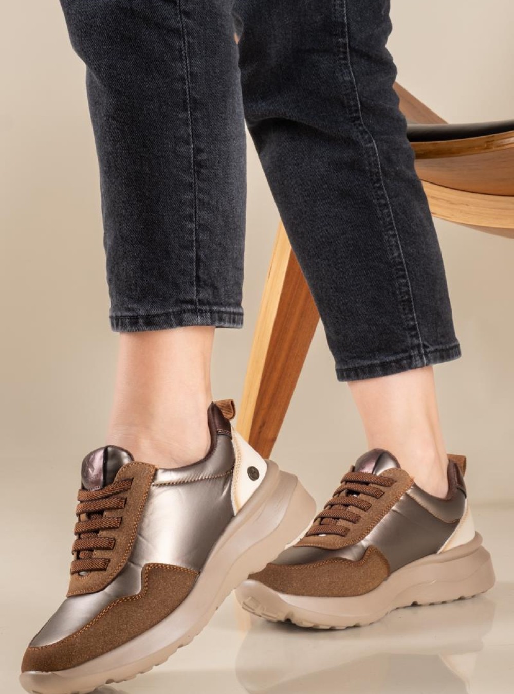 Xti milticolor sneaker με μεταλλικές λεπτομέρειες 395.143359-L ΠΟΥΡΟ Xti milticolor sneaker με μεταλλικές λεπτομέρειες 395.143359-L ΠΟΥΡΟ