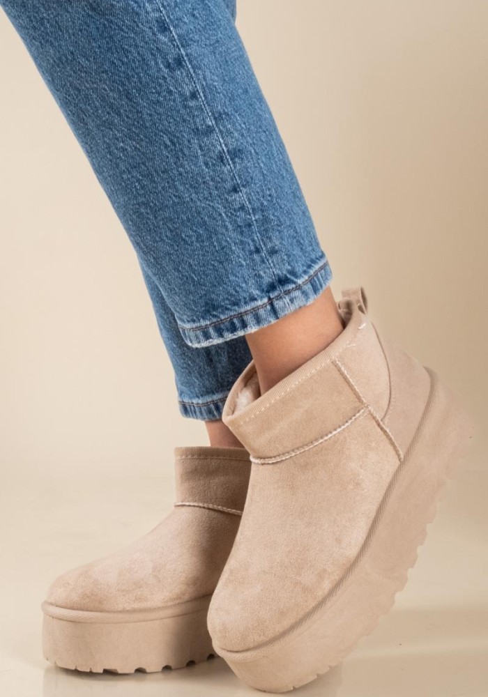 Suede μποτάκι με διπλή σόλα και εσωτερική γούνα 431.OX2311-C ΜΠΕΖ Suede μποτάκι με διπλή σόλα και εσωτερική γούνα 431.OX2311-C ΜΠΕΖ
