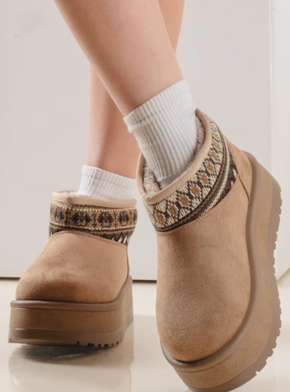 Boho δίσολα μποτάκια με γούνα 330.C761-L ΠΟΥΡΟ Boho δίσολα μποτάκια με γούνα 330.C761-L ΠΟΥΡΟ