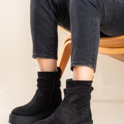 Suede μποτάκι με πλατφόρμα 431.OS582-C ΜΑΥΡΟ Suede μποτάκι με πλατφόρμα 431.OS582-C ΜΑΥΡΟ