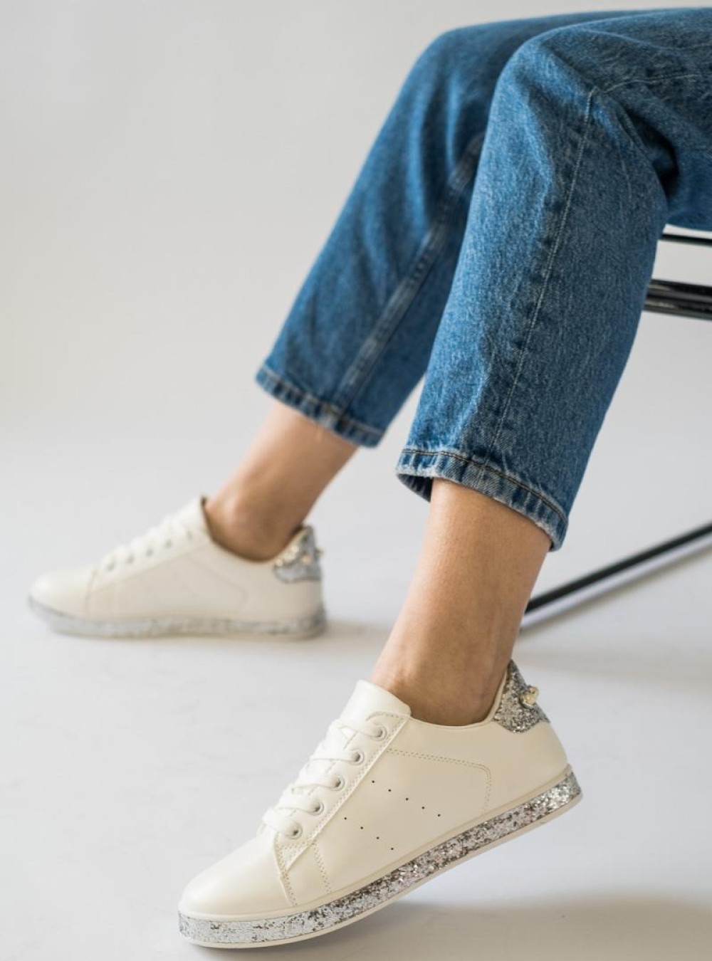 Tennis sneakers με glitter γύρω από την σόλα 330.D7984-L ΑΣΠΡΟ/ΑΣΗΜΙ Tennis sneakers με glitter γύρω από την σόλα 330.D7984-L ΑΣΠΡΟ/ΑΣΗΜΙ