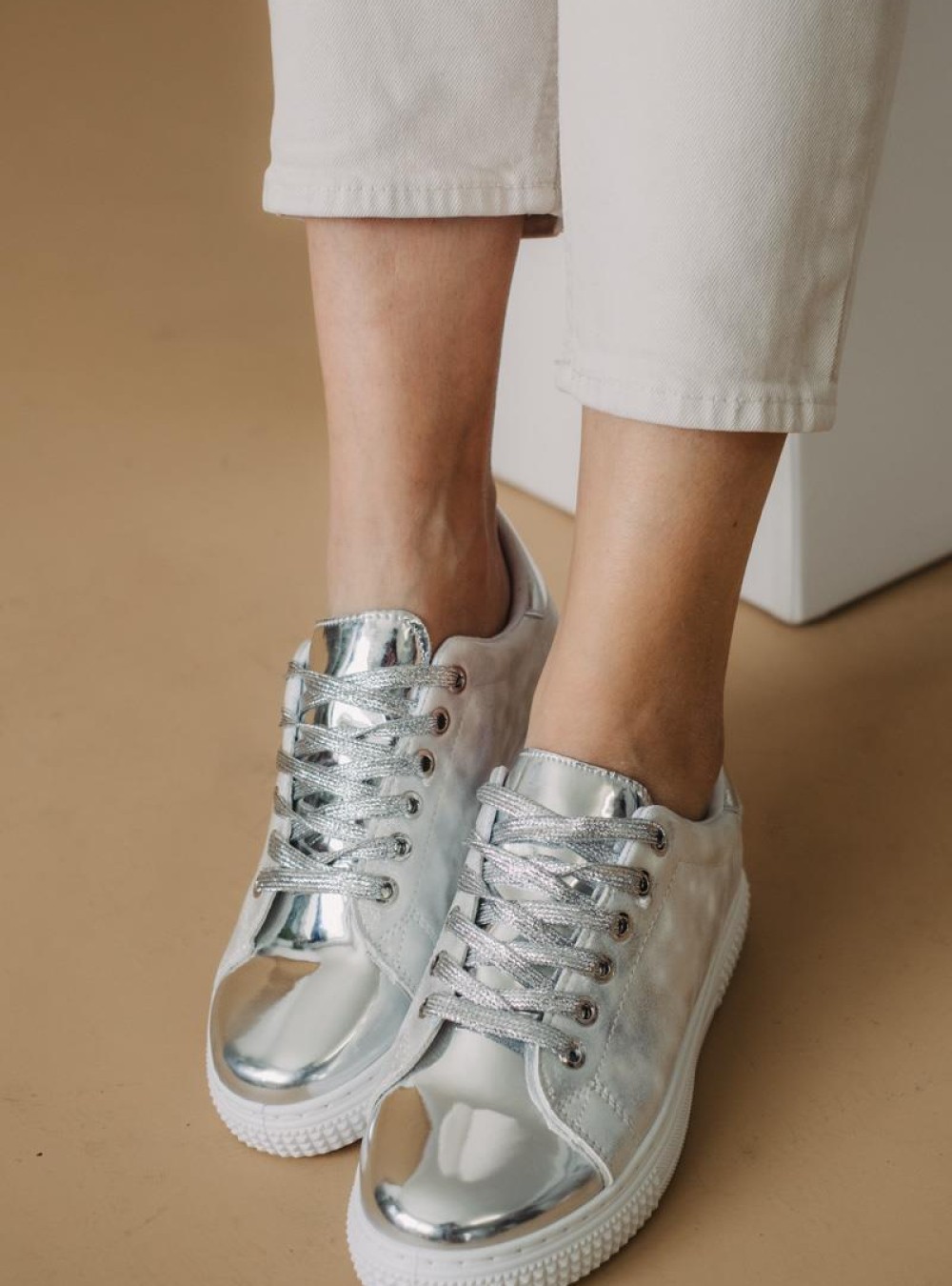 Tennis sneakers με mirror effect 330.BK09-L ΑΣΗΜΙ Tennis sneakers με mirror effect 330.BK09-L ΑΣΗΜΙ