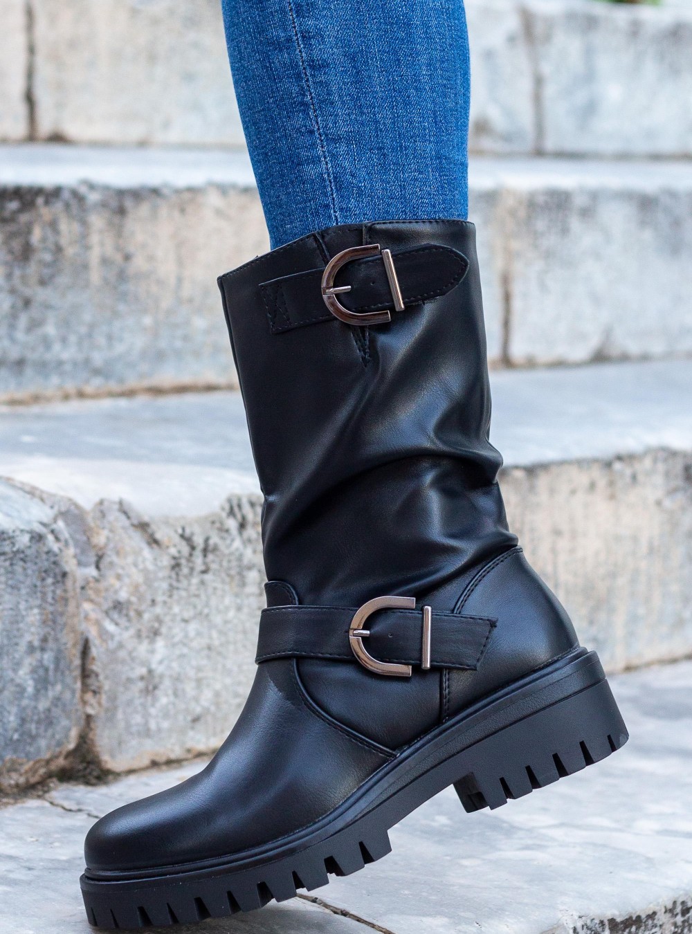 Biker μποτάκια με διακοσμητικές εγκράφες 330.YY6829-L ΜΑΥΡΟ Biker μποτάκια με διακοσμητικές εγκράφες 330.YY6829-L ΜΑΥΡΟ
