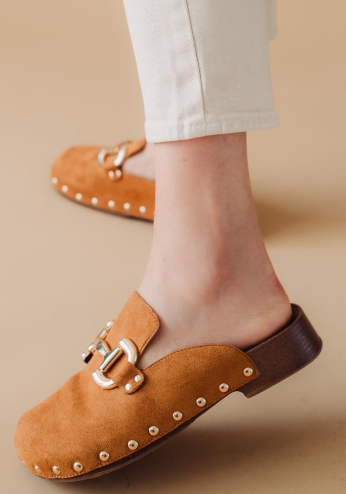 Suede clogs με τρουκς και διακοσμητική αλυσίδα 416.H103-C ΤΑΜΠΑ
