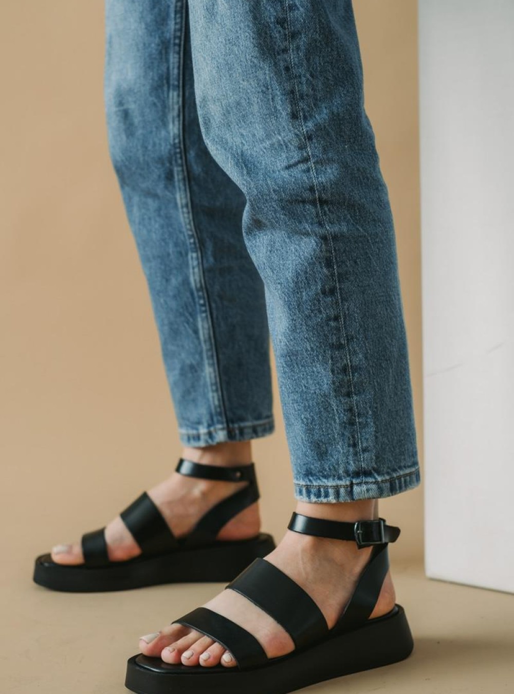 BAROQUE Δερμάτινα flatforms με δυο φάσες 305.217-L ΜΑΥΡΟ BAROQUE Δερμάτινα flatforms με δυο φάσες 305.217-L ΜΑΥΡΟ