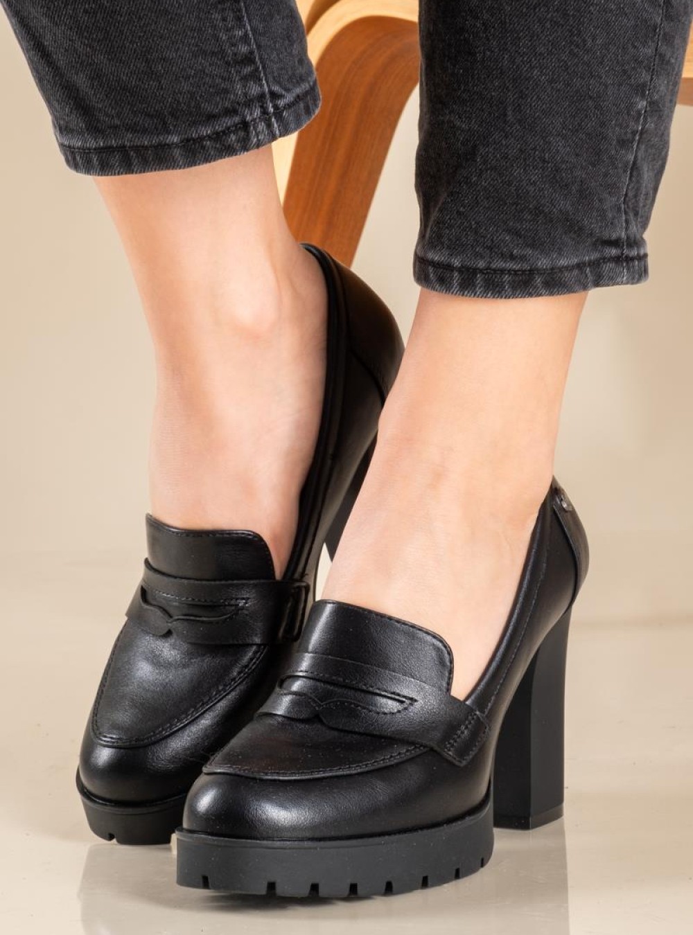 Refresh loafers με χοντρό ψηλό τακούνι 395.172254-L ΜΑΥΡΟ Refresh loafers με χοντρό ψηλό τακούνι 395.172254-L ΜΑΥΡΟ