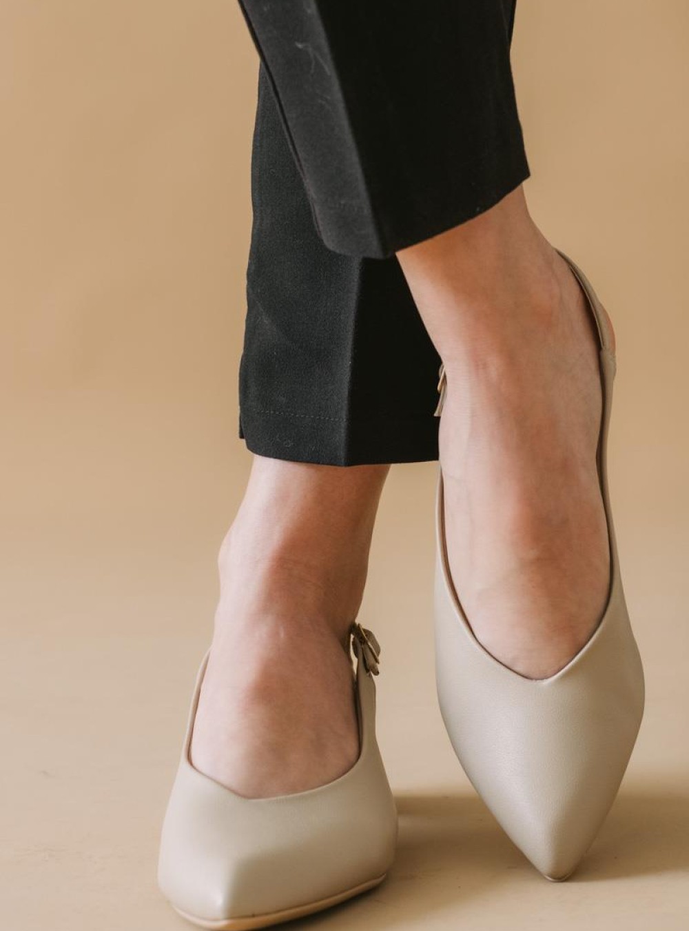 PICCADILLY Comfort γόβες με ανοιχτή φτέρνα 004.779-24105-L ΜΠΕΖ PICCADILLY Comfort γόβες με ανοιχτή φτέρνα 004.779-24105-L ΜΠΕΖ