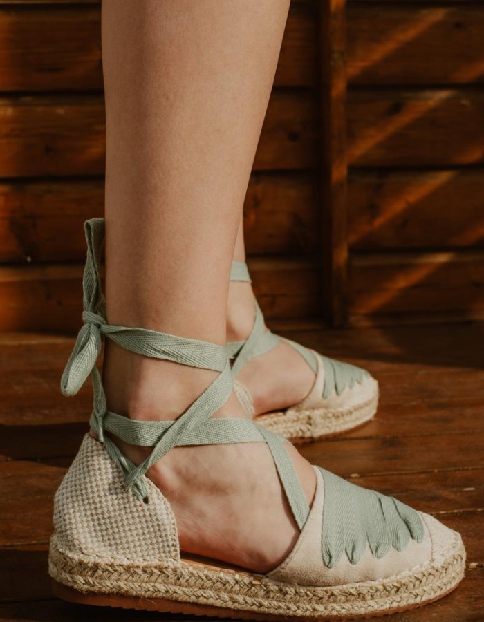 Lace-up suede εσπαντρίγιες με σχοίνινη σόλα 330.BYJX6586-F ΜΕΝΤΑ