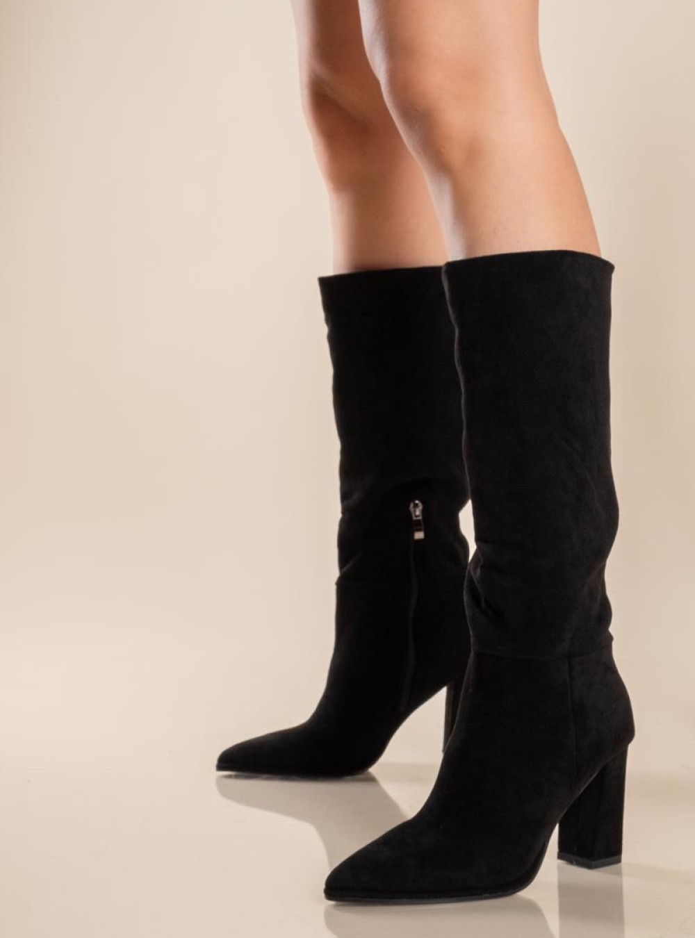 Suede μπότα με χοντρό ντυμένο τακούνι 330.S1750-C ΜΑΥΡΟ Suede μπότα με χοντρό ντυμένο τακούνι 330.S1750-C ΜΑΥΡΟ