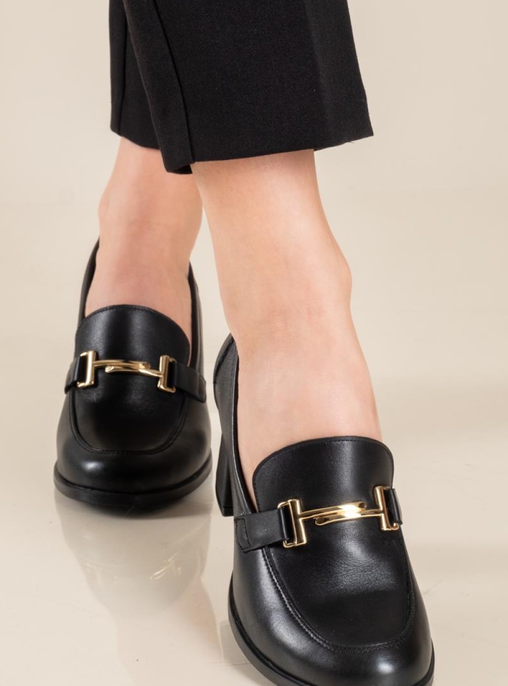 RAGAZZA δερμάτινα loafers με διακοσμητική αλυσίδα 331.063-L ΜΑΥΡΟ RAGAZZA δερμάτινα loafers με διακοσμητική αλυσίδα 331.063-L ΜΑΥΡΟ