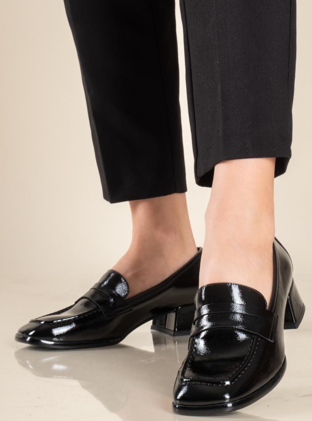 PAREX λουστρίνι γόβα με χαμηλό τακούνι 022.105-30-033-LU ΜΑΥΡΟ PAREX λουστρίνι γόβα με χαμηλό τακούνι 022.105-30-033-LU ΜΑΥΡΟ