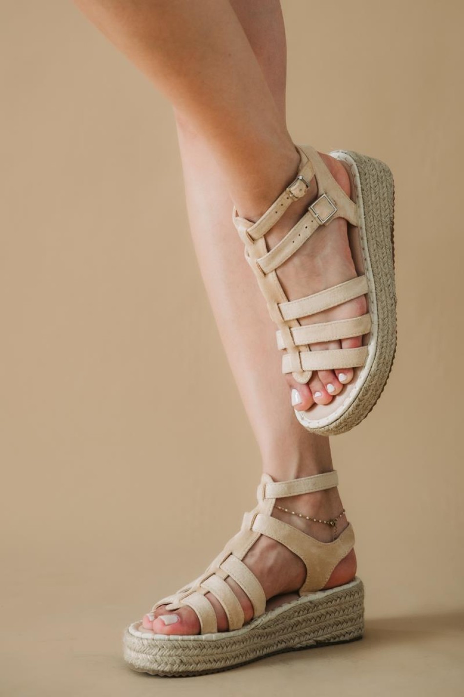 Suede flatforms με λουράκια τύπου gladiator 431.OM6625-L ΜΠΕΖ