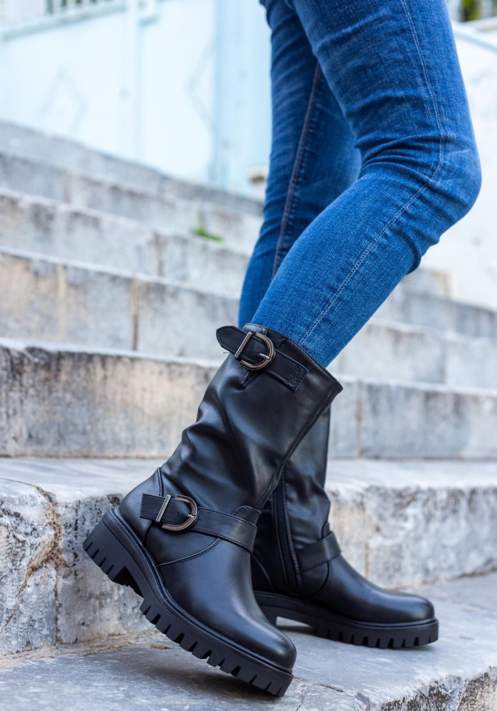 Biker μποτάκια με διακοσμητικές εγκράφες 330.YY6829-L ΜΑΥΡΟ Biker μποτάκια με διακοσμητικές εγκράφες 330.YY6829-L ΜΑΥΡΟ