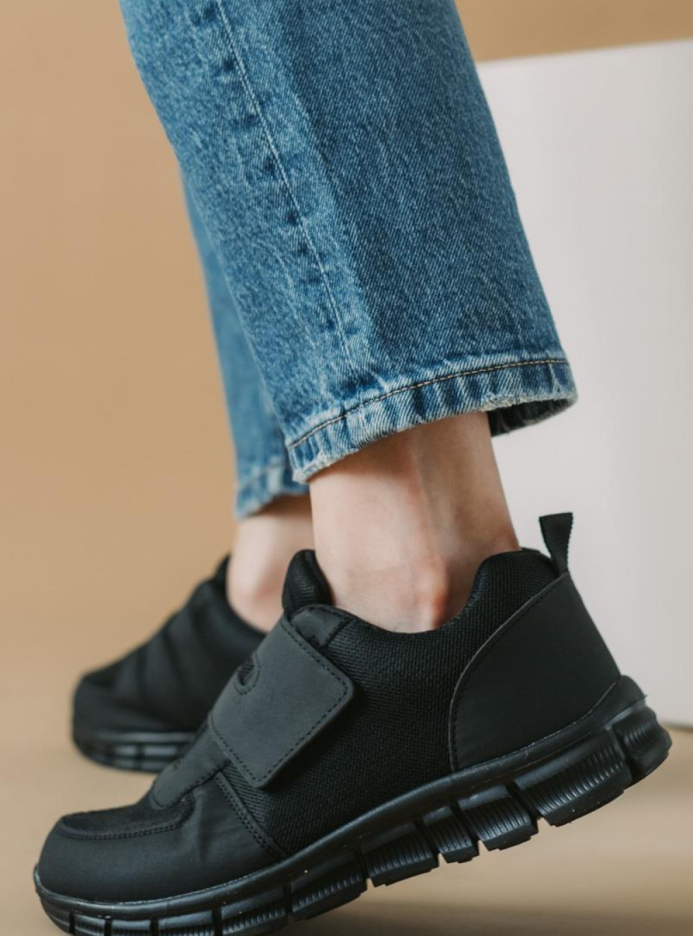 Υφασμάτινα sneakers με velcro 318.TR101205-W-F ΜΑΥΡΟ Υφασμάτινα sneakers με velcro 318.TR101205-W-F ΜΑΥΡΟ