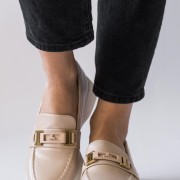 Ματ loafers με διακοσμητική αγκράφα 330.LL1476-L ΜΠΕΖ Ματ loafers με διακοσμητική αγκράφα 330.LL1476-L ΜΠΕΖ
