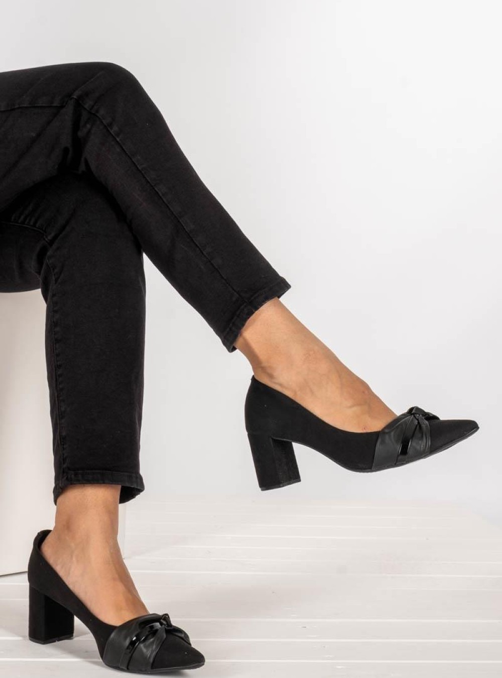 Suede ανατομικές γόβες με διακοσμητικό κόμπο 004.798-23561-SA ΜΑΥΡΟ Suede ανατομικές γόβες με διακοσμητικό κόμπο 004.798-23561-SA ΜΑΥΡΟ