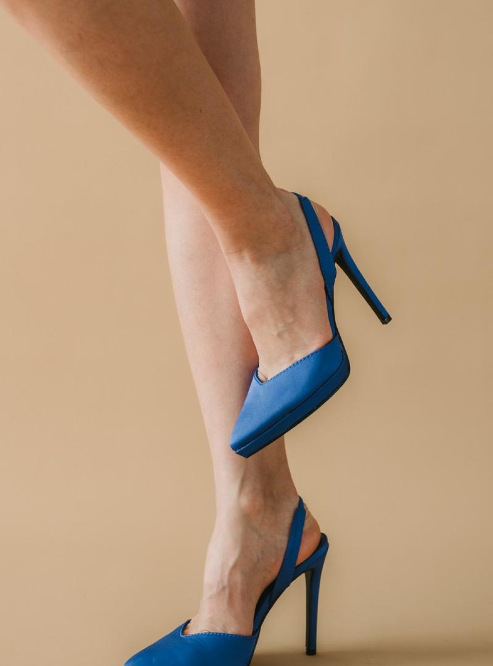 Σατέν Open Heeled Γόβες με V Κόψιμο 330.NW128-SA ΜΠΛΕ Σατέν Open Heeled Γόβες με V Κόψιμο 330.NW128-SA ΜΠΛΕ
