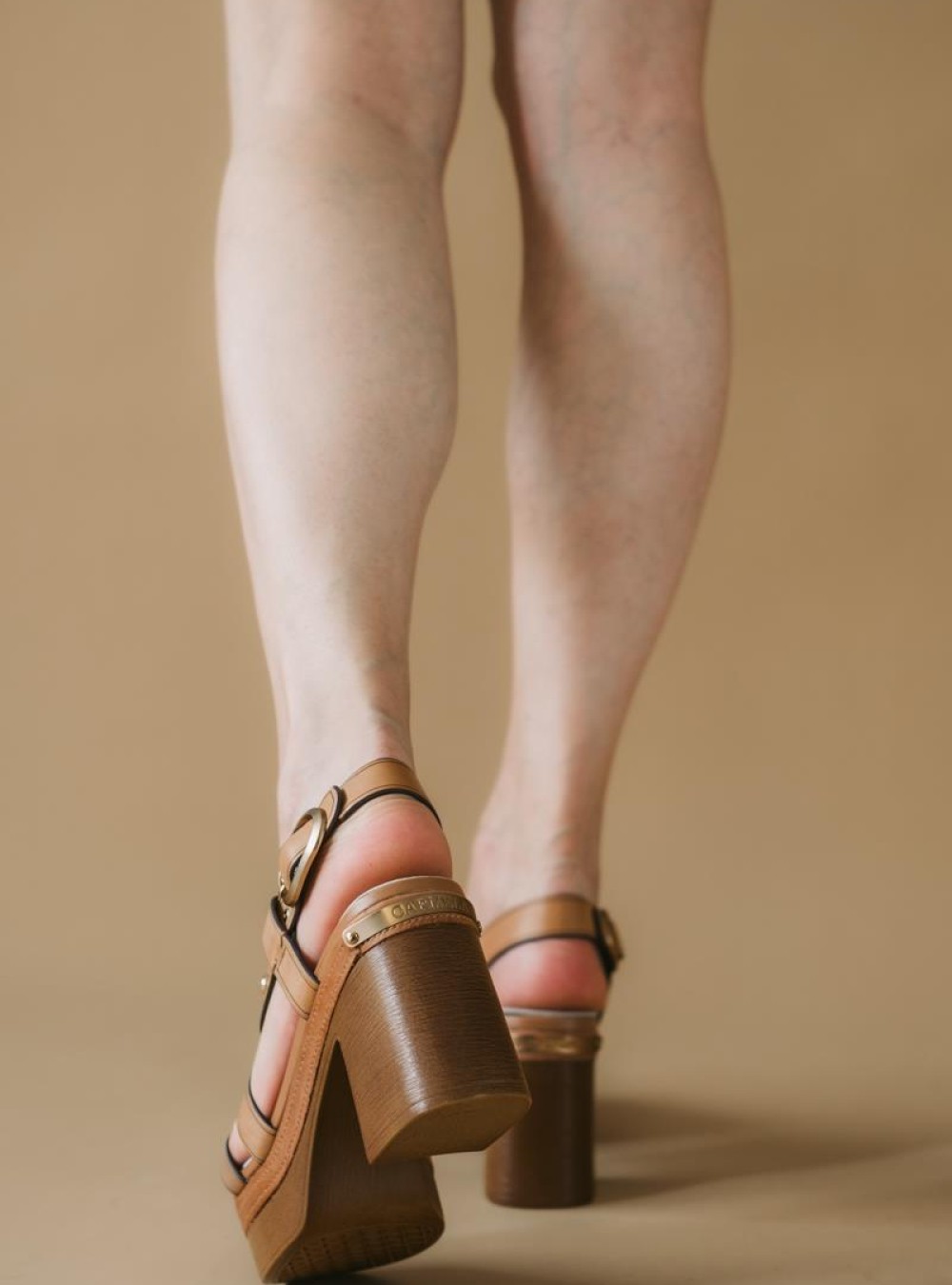 CARMELA Clogs πέδιλα με λουράκια 395.161542-L ΤΑΜΠΑ CARMELA Clogs πέδιλα με λουράκια 395.161542-L ΤΑΜΠΑ