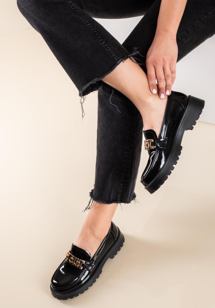 Λουστρίνι loafers με διακοσμητική αγκράφα 431.5520-15-LU ΜΑΥΡΟ