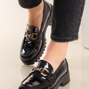 Λουστρίνι loafers με διακοσμητική πεταλούδα 330.Y6735-LU ΜΑΥΡΟ Λουστρίνι loafers με διακοσμητική πεταλούδα 330.Y6735-LU ΜΑΥΡΟ