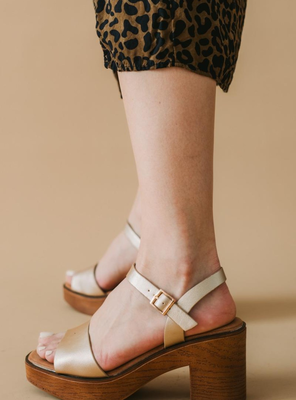 Blondie πέδιλο με φάσα και μπαρέτα 202.SD35002-L ΜΠΡΟΝΖΕ Blondie πέδιλο με φάσα και μπαρέτα 202.SD35002-L ΜΠΡΟΝΖΕ