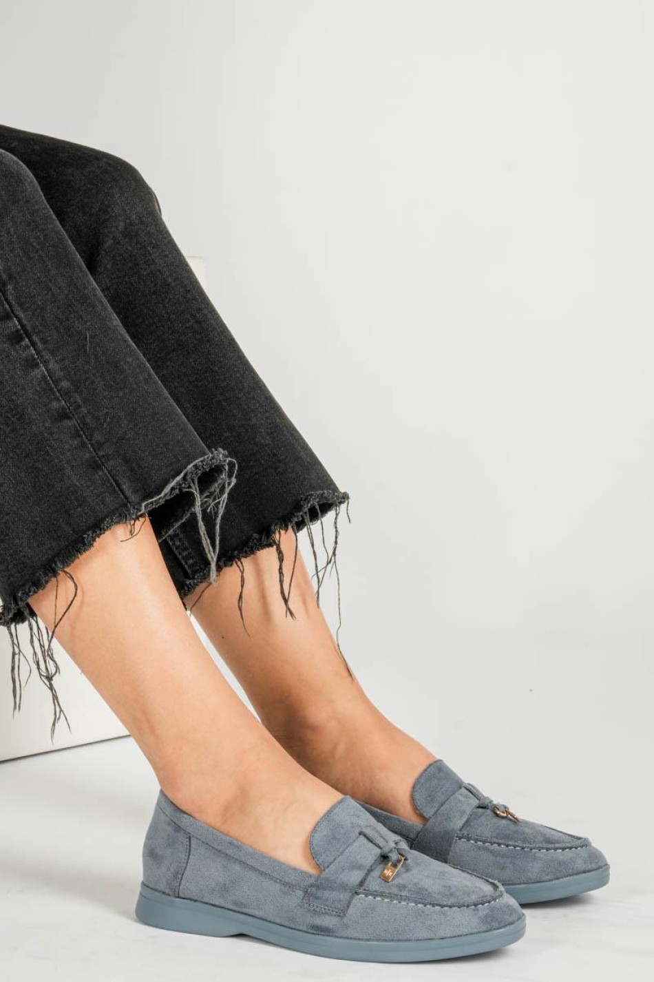 Basic suede loafers με εξωτερική ραφή 396.D2725-L ΓΑΛΑΖΙΟ Basic suede loafers με εξωτερική ραφή 396.D2725-L ΓΑΛΑΖΙΟ