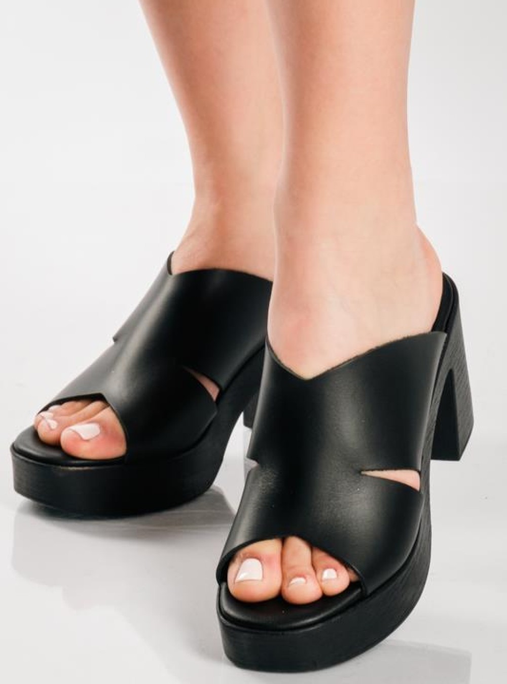 Clogs mules με φαρδιά φάσα ΜΑΥΡΟ Clogs mules με φαρδιά φάσα ΜΑΥΡΟ