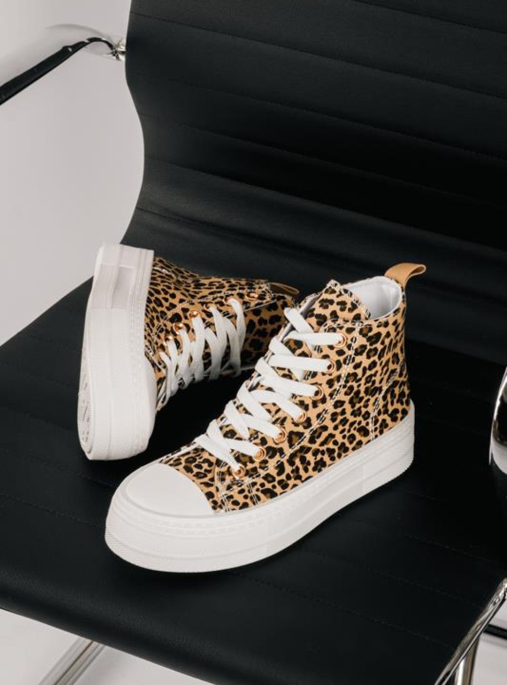 Υφασμάτινα δίσολα sneakers ΛΕΟΠΑΡ Υφασμάτινα δίσολα sneakers ΛΕΟΠΑΡ