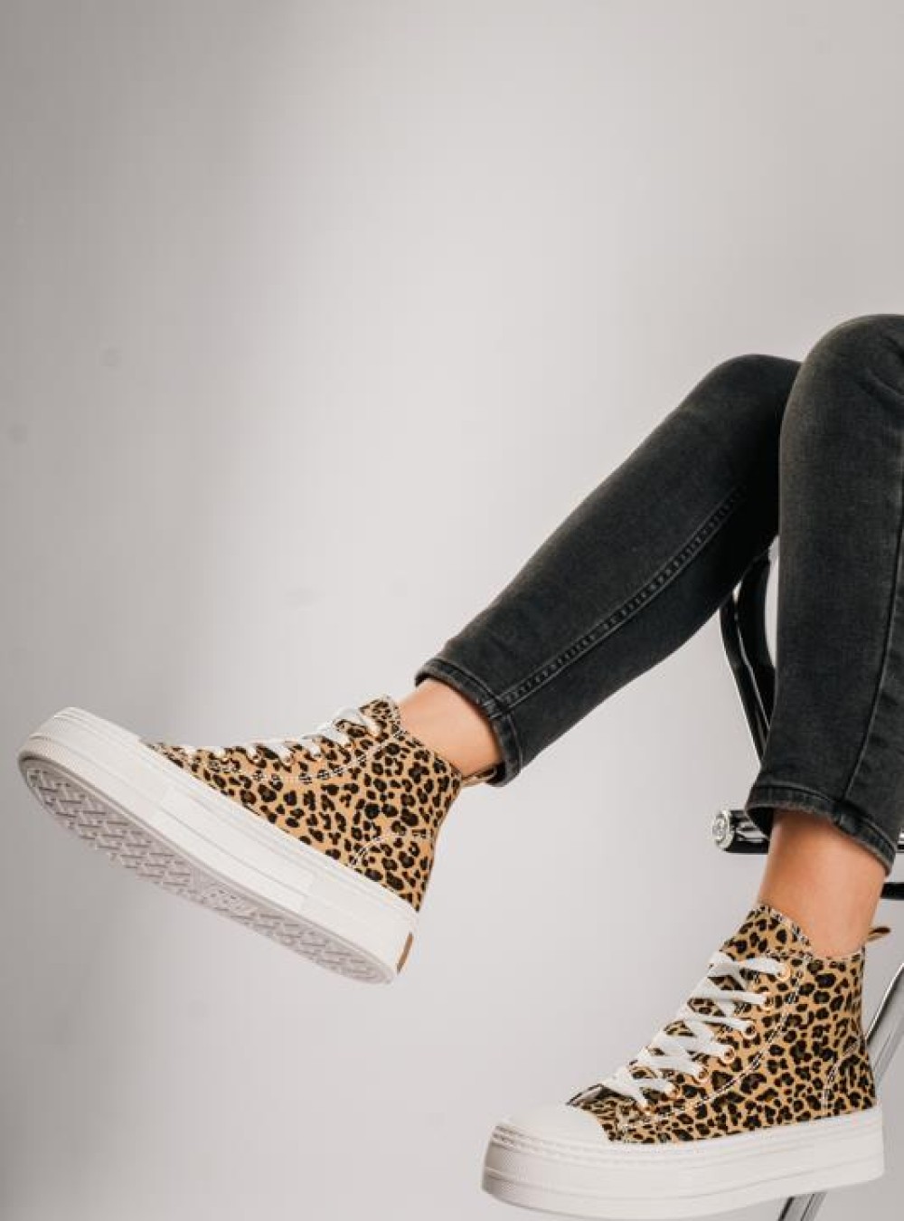 Υφασμάτινα δίσολα sneakers ΛΕΟΠΑΡ Υφασμάτινα δίσολα sneakers ΛΕΟΠΑΡ