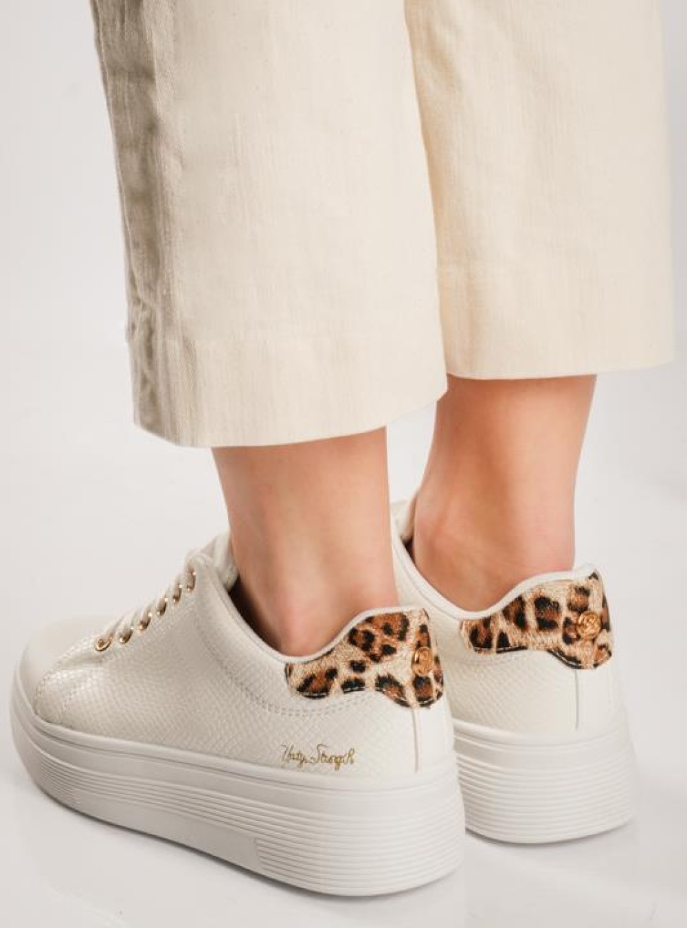 Δίσολα tennis sneakers με κρακελέ υφή ΑΣΠΡΟ/ΛΕΟΠΑΡ Δίσολα tennis sneakers με κρακελέ υφή ΑΣΠΡΟ/ΛΕΟΠΑΡ