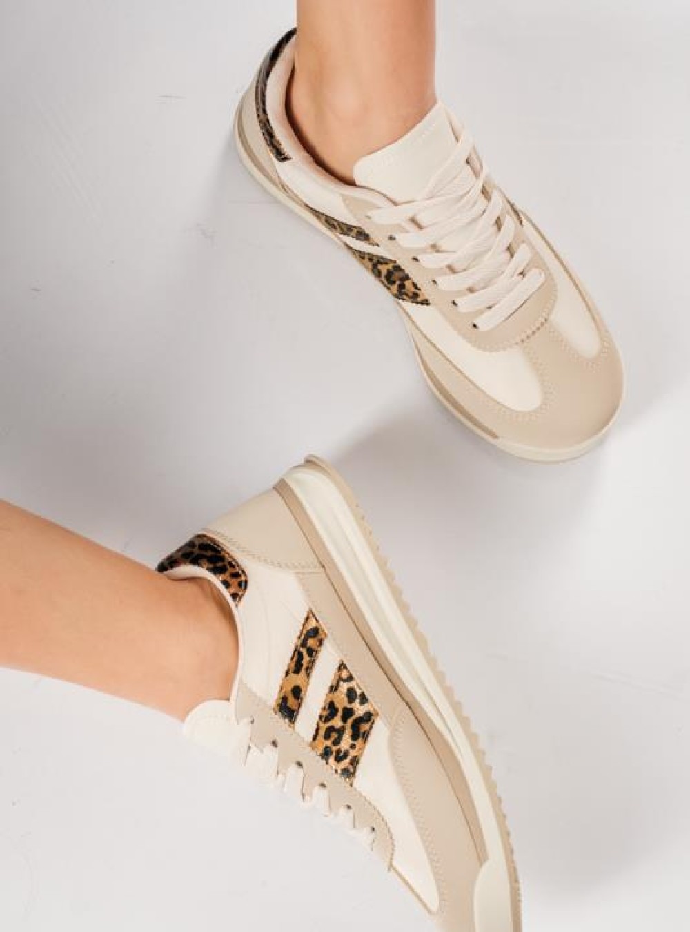 Street style sneakers με ρίγες ΛΕΟΠΑΡ Street style sneakers με ρίγες ΛΕΟΠΑΡ