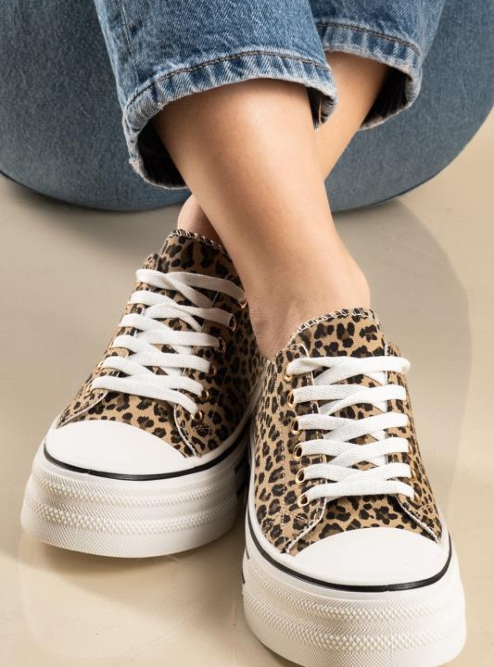 Υφασμάτινα δίσολα sneakers ΛΕΟΠΑΡ Υφασμάτινα δίσολα sneakers ΛΕΟΠΑΡ