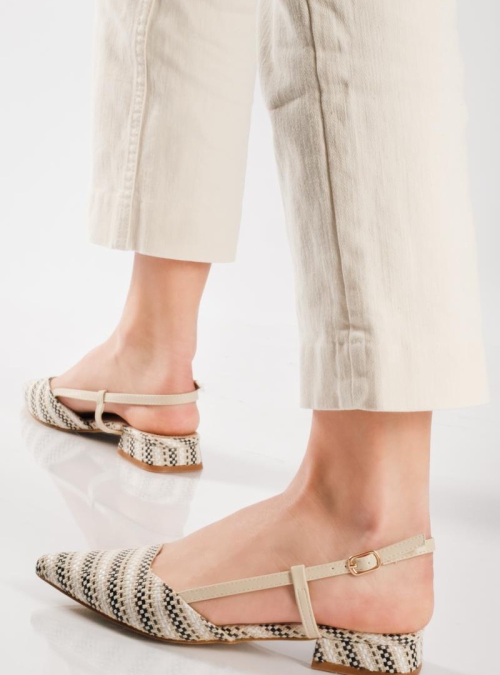 Slingback μυτερές μπαλαρίνες ΑΣΠΡΟ Slingback μυτερές μπαλαρίνες ΑΣΠΡΟ