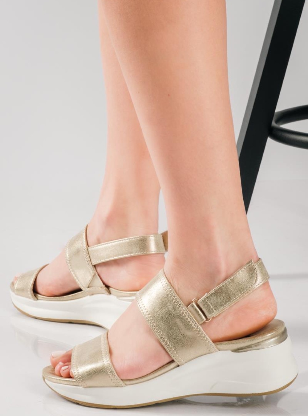 Xti μεταλλιζέ sporty sandals ΧΡΥΣΟ Xti μεταλλιζέ sporty sandals ΧΡΥΣΟ